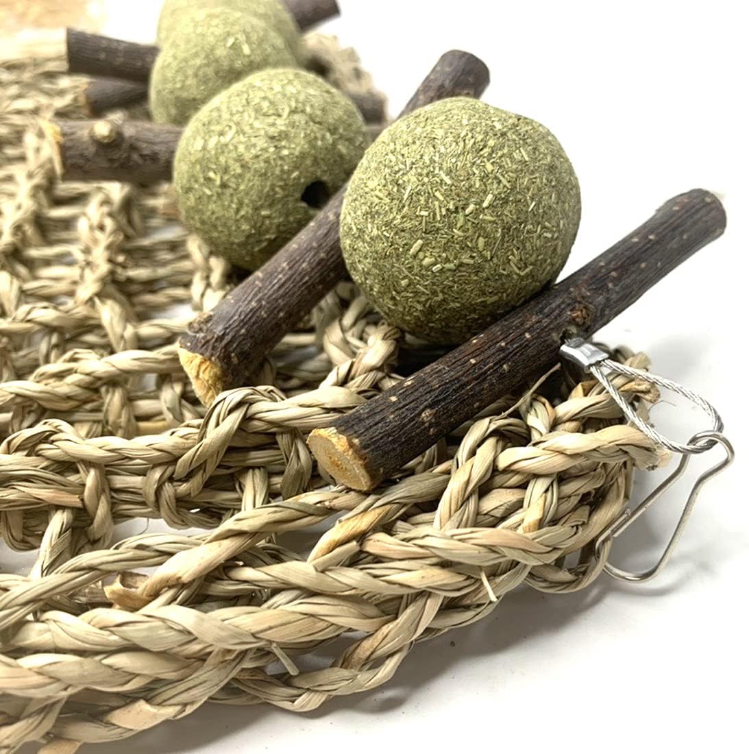 Hamiledyi Rabbit Seagrass Mat Bunny Chew Toys for Teeth Hanging Activity Mat Rabbit Enrichment Activity Mat Small Animal Toys for Hamster Guinea Pigs Gerbil Birds