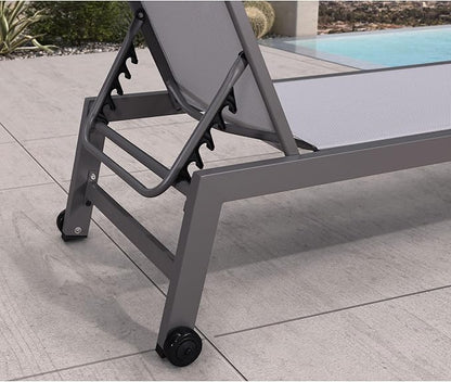 PURPLE LEAF Outdoor Lounge Chair Set for 2 Aluminum Patio Chaise Lounger with Wheels and Adjustable Backrest Pool Reclining Lounge Chairs for Beach Yard Poolside Table Included, Light Grey